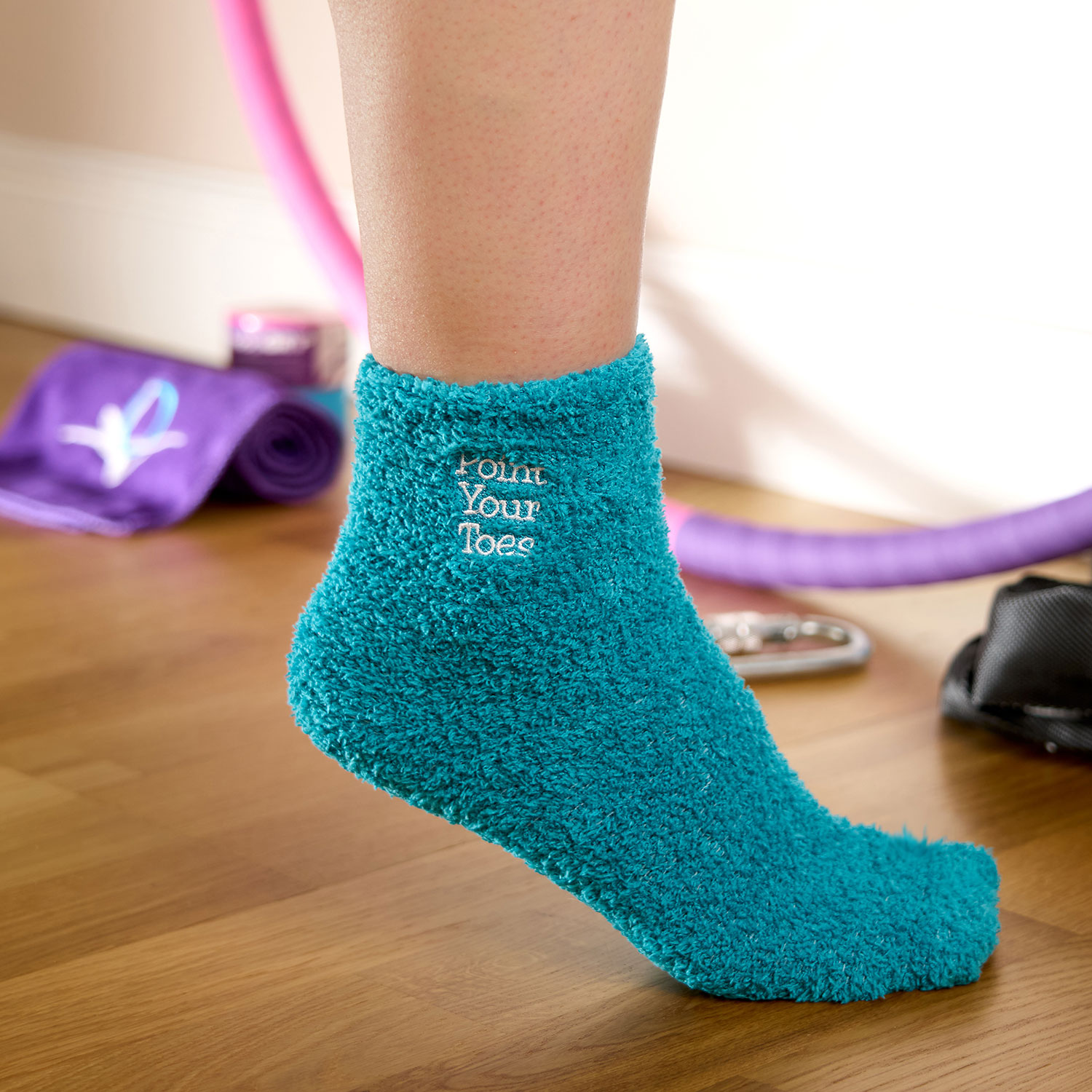 AH2024-SF-TUR-PYT_02 Turquoise fluffy socks with Point Your Toes embroidery