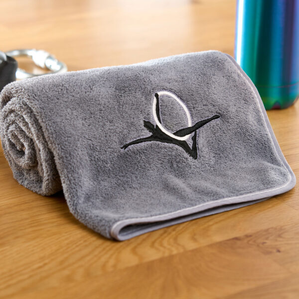 Grey towel with Peter Pan embroidery